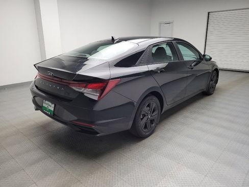 Used 2023 Hyundai Elantra SEL FWD image 9