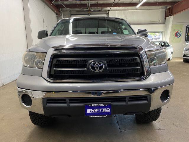 Used 2010 Toyota Tundra 4x4 Double Cab w/ Tow Pkg image 7