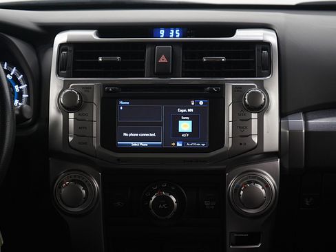 Used 2018 Toyota 4Runner SR5 image 14