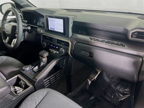Certified 2025 Toyota Tacoma SR5 image 26