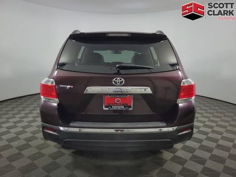 Used 2012 Toyota Highlander FWD w/ Tech Pkg image 6