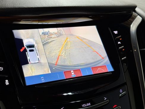Used 2019 Cadillac Escalade Premium Luxury AWD/4WD image 18