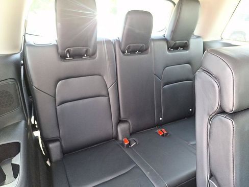 Used 2023 Nissan Pathfinder Platinum w/ Cargo Package AWD/4WD image 23