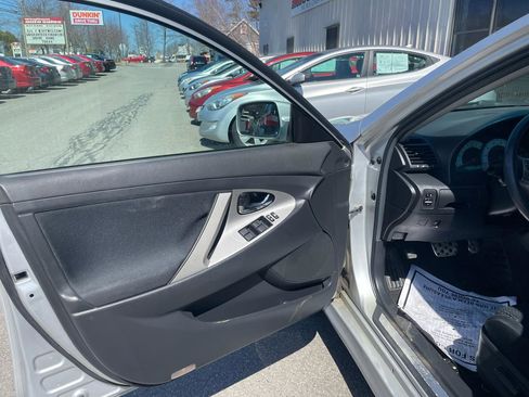 Used 2011 Toyota Camry SE w/ SE Extra-Value Pkg #1 image 10