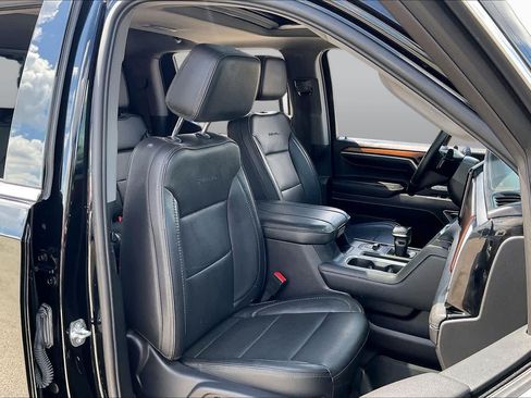 Used 2024 GMC Sierra 1500 Denali w/ Denali Reserve Package AWD/4WD image 9