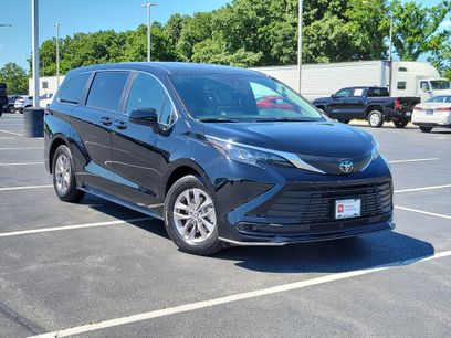 Certified 2026 Toyota Sienna LE