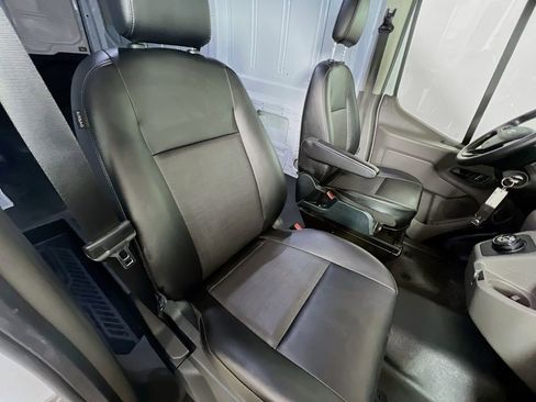 Used 2023 Ford E-Transit 148 High Roof Extended image 27