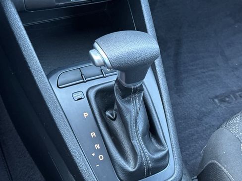 Used 2022 Kia Rio S image 21