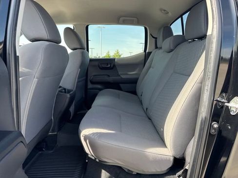 Used 2023 Toyota Tacoma SR AWD/4WD image 12