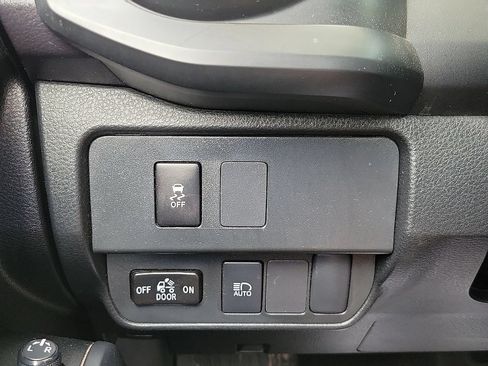Used 2023 Toyota Tacoma SR AWD/4WD image 14