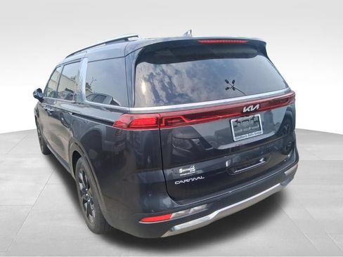 Certified 2024 Kia Carnival SX Prestige FWD image 9