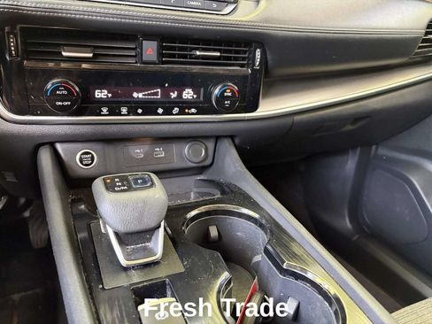Used 2021 Nissan Rogue SV FWD image 15