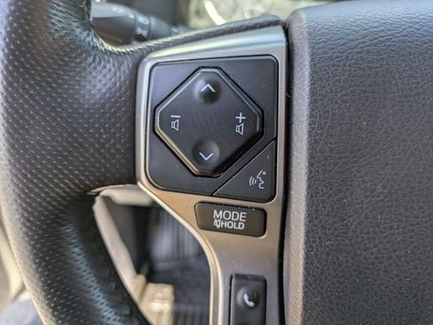 Used 2016 Toyota Tacoma SR5 w/ Towing Package AWD/4WD image 11