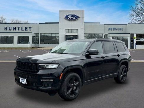 Used 2023 Jeep Grand Cherokee L Limited w/ Black Appearance Package AWD/4WD image 1