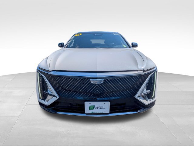 Used 2024 Cadillac Lyriq Tech AWD/4WD image 2