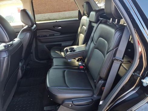 Certified 2024 Nissan Pathfinder SL image 27
