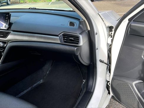 Used 2021 Honda Accord LX image 18