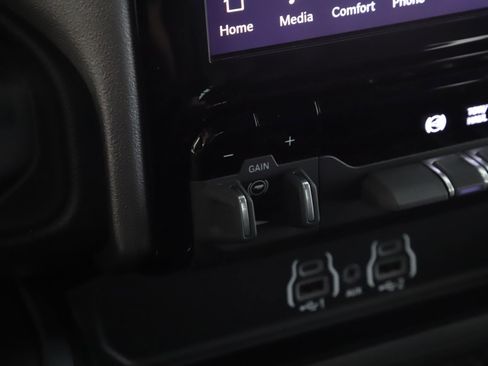 Used 2025 RAM 2500 Laramie w/ Night Edition image 15