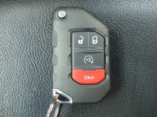 Used 2021 Jeep Gladiator Rubicon AWD/4WD image 36