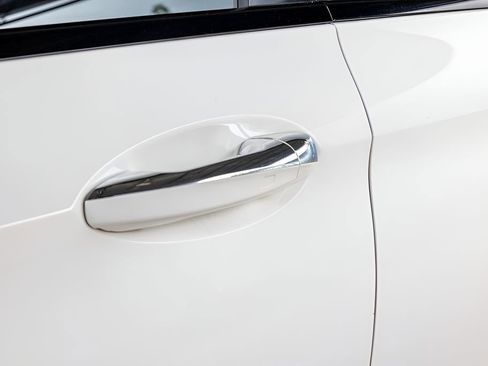 Used 2020 Mercedes-Benz E 350 Sedan image 16