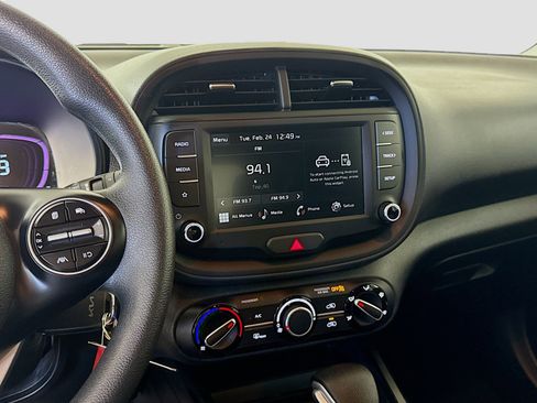 Used 2025 Kia Soul LX w/ LX Technology Package image 18