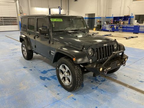 Used 2017 Jeep Wrangler Unlimited Sport w/ Max Tow Package image 1