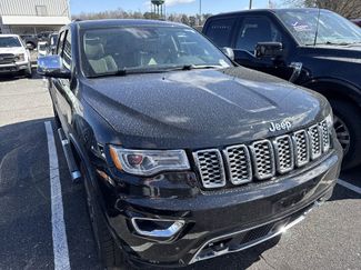 Used 2017 Jeep Grand Cherokee Overland w/ Jeep Active Safety Group video 2