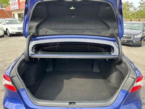 Used 2018 Toyota Camry LE FWD image 14