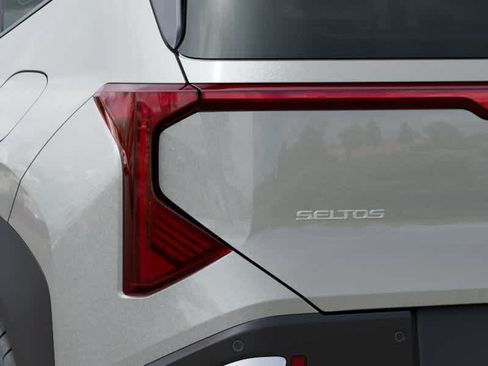 New 2027 Kia Seltos EX FWD image 11