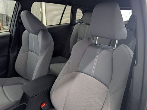 Used 2023 Toyota Corolla Cross AWD Hybrid image 10