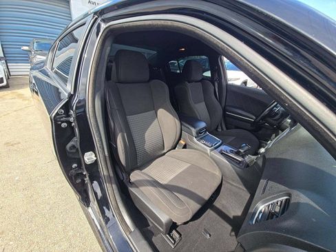 Used 2022 Dodge Charger R/T RWD image 9