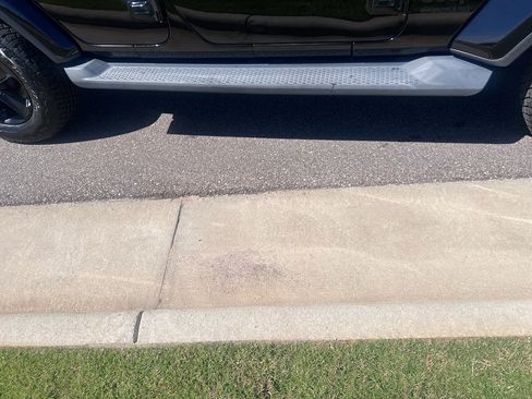 Used 2021 Jeep Wrangler Unlimited Sahara image 7