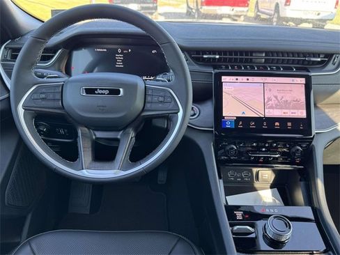 New 2025 Jeep Grand Cherokee L Limited w/ Luxury Tech Group II image 2