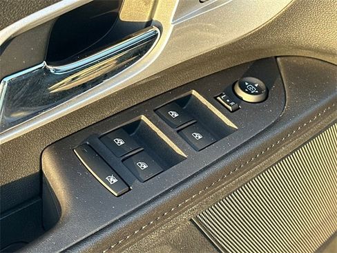 Used 2017 Chevrolet Equinox Premier w/ Enhanced Convenience Package image 14