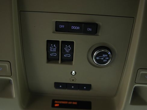 Used 2019 GMC Yukon XL Denali w/ Denali Ultimate Package image 46