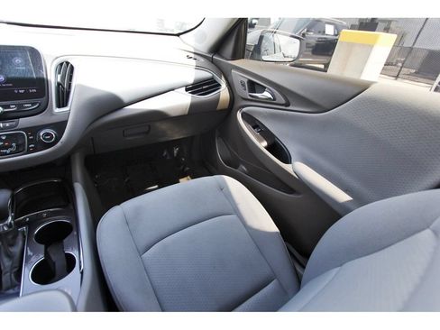 Used 2022 Chevrolet Malibu LS FWD image 10