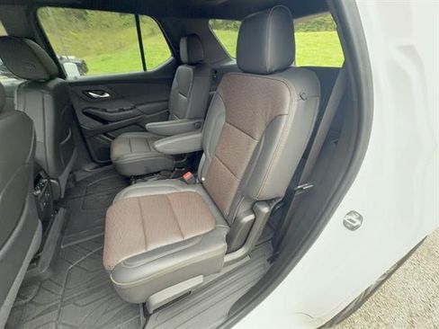Used 2022 Chevrolet Traverse High Country w/ LPO, Floor Liner Package AWD/4WD image 28