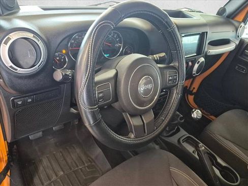 Used 2013 Jeep Wrangler Rubicon w/ PWR Convenience Group AWD/4WD image 10