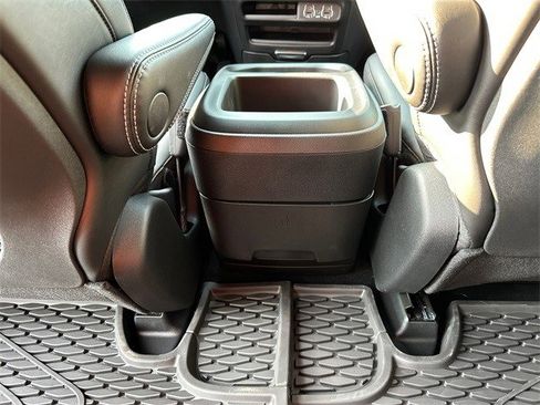 New 2025 Chrysler Pacifica Select image 14