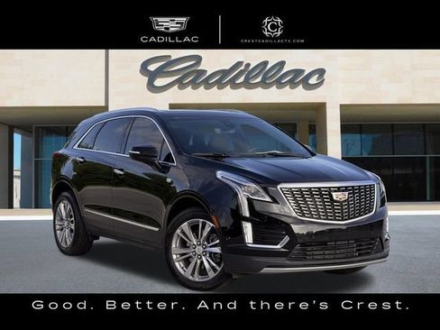 Used 2023 Cadillac XT5 Premium Luxury w/ Technology Package FWD image 2