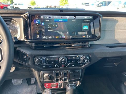Used 2024 Jeep Wrangler Unlimited AWD/4WD image 14