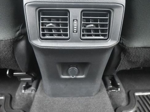 Used 2024 Toyota RAV4 LE image 17