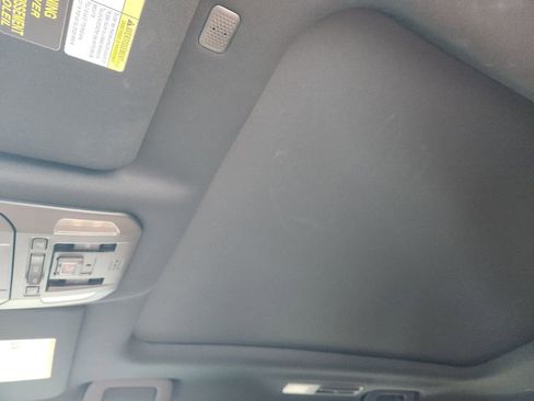 Used 2022 Toyota Highlander Platinum image 24