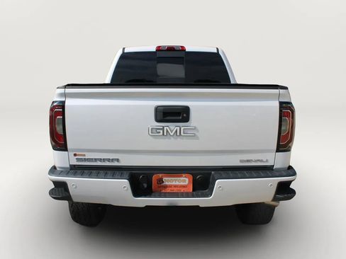Used 2017 GMC Sierra 1500 Denali w/ Denali Ultimate Package AWD/4WD image 8