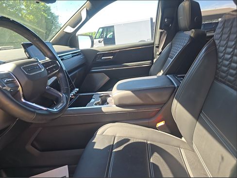 Used 2025 GMC Sierra EV Denali AWD/4WD image 5
