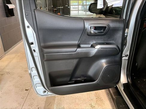 Used 2023 Toyota Tacoma SR image 21