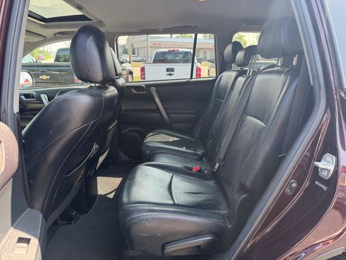 Used 2013 Toyota Highlander SE w/ Protection Pkg AWD/4WD image 13