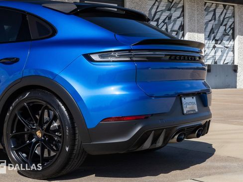 Used 2024 Porsche Cayenne Turbo GT image 12