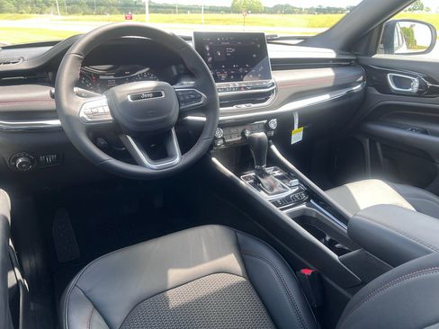 New 2026 Jeep Compass Trailhawk image 20