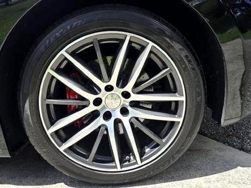 Used 2010 Maserati GranTurismo Coupe image 12